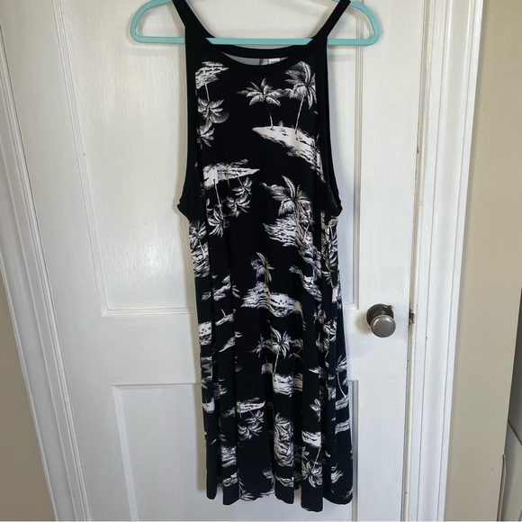 Old Navy Dresses & Skirts - Old Navy Tropical Black and White Women’s Midi Dress Sleeveless Palm Trees SZXXL